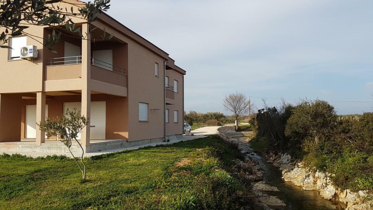 Apartments Borna Sukošan Buitenkant foto